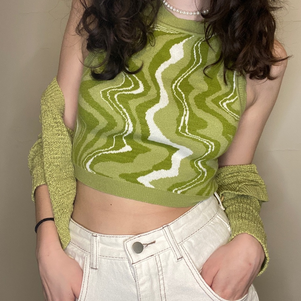 L.A. Hearts cropped green sweater vest